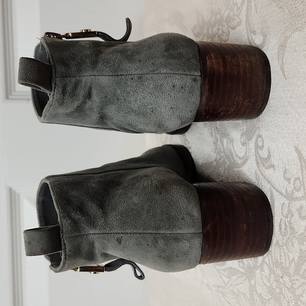 Tommy Hilfiger mushroom gray ankle bootie size 7.5 - Picture 4 of 13